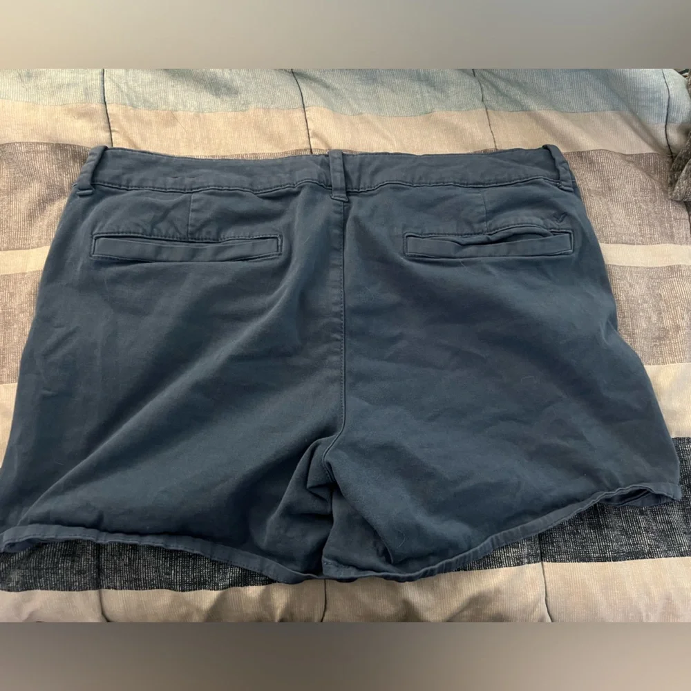 American Eagle shorts size 18 - Picture 3 of 4